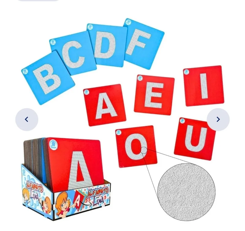 Letras en mayúsculas con textura