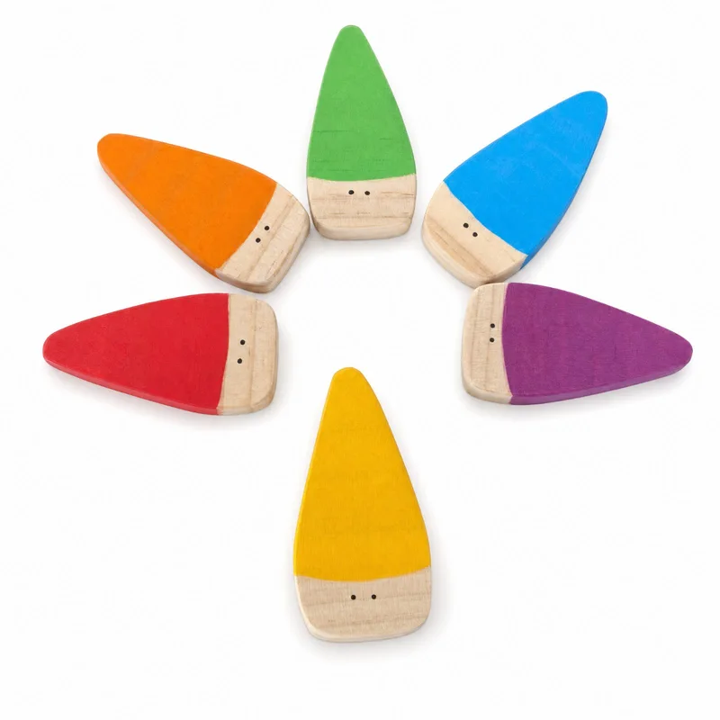 Gnomos de madera de colores